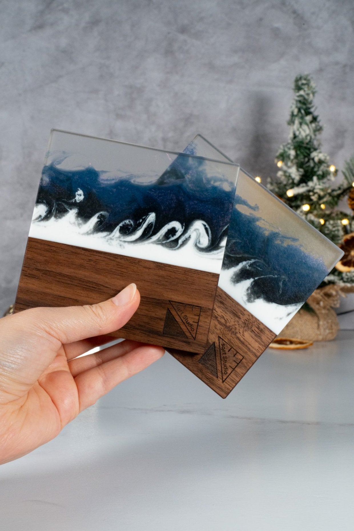 Purple winter frost (Limited edition) - Walnut and resin coasters set