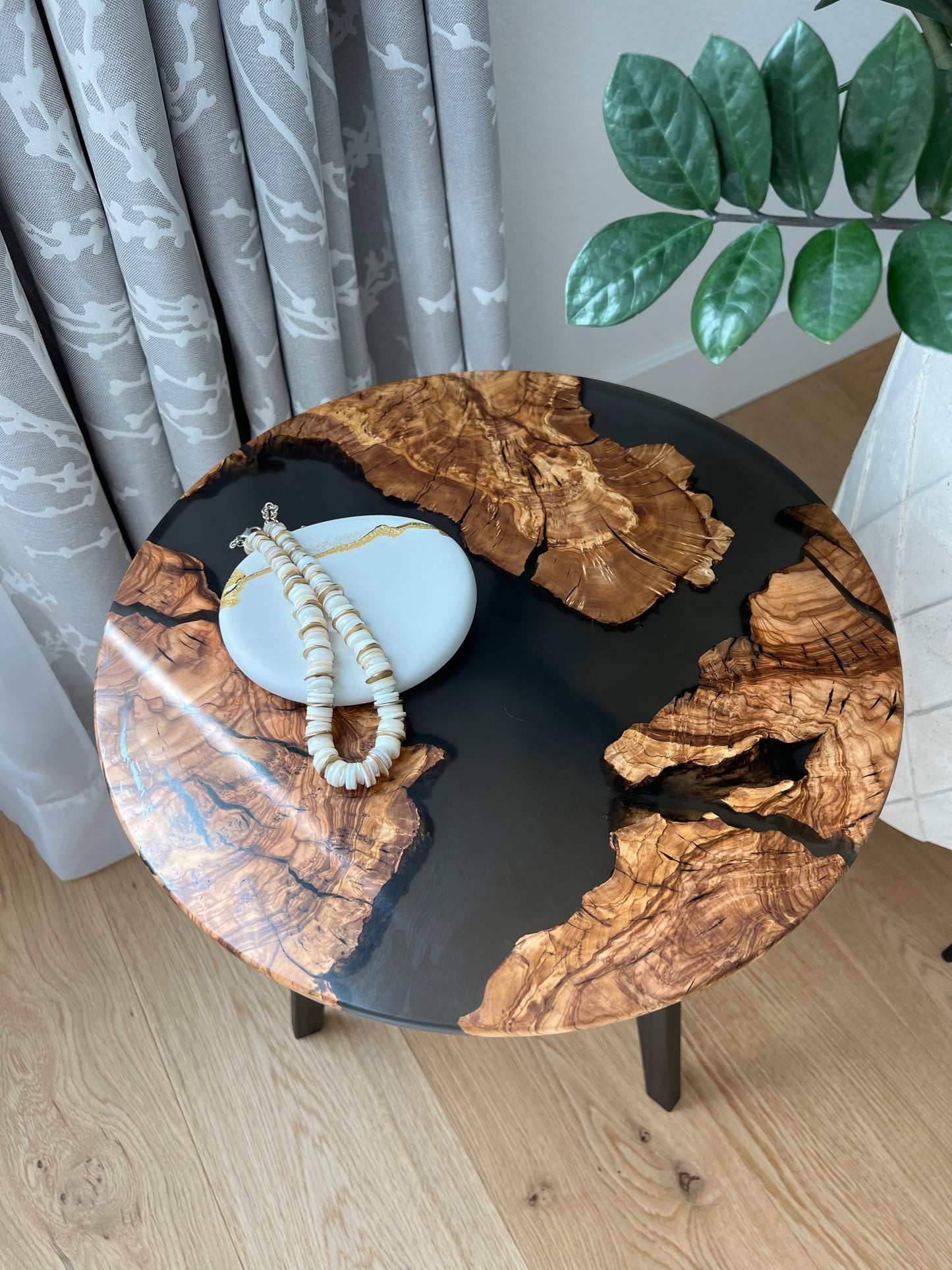 Olyvea - exquisite accent table (One of a kind)